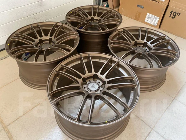 Wheelegend. 8.5/9.5x18", 5x114.3, ET38/35, �� 73,1���. ����