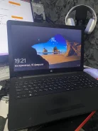 HP 15-rb010ur. 15.6", 1,5����, ��� 4 ��, ���� 500���, WiFi, Bluetooth, ����������� �� 4��. ����