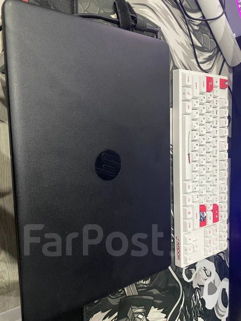 HP 15-rb010ur. 15.6", 1,5����, ��� 4 ��, ���� 500���, WiFi: 1, Bluetooth: 1, ����������� �� 4��. ����