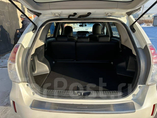 Toyota Prius a. �������, ��������, ������, 220����. �� ����