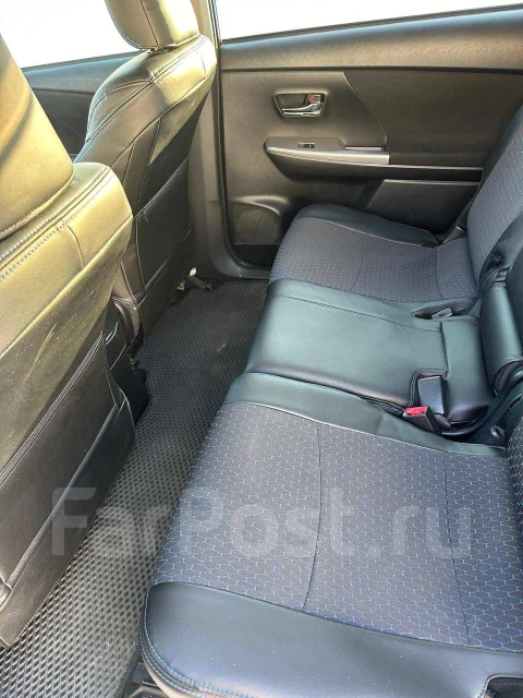 Toyota Prius a. �������, ��������, ������, 220����. �� ����