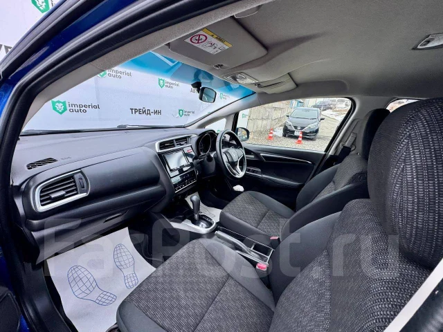 Honda Fit. �������, ��������, 1.3 (100��.�.), ������, 111 000����. �� ����