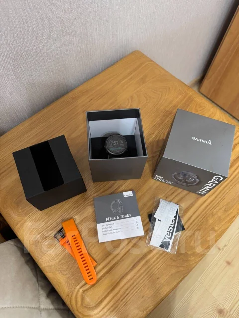 Garmin Fenix 6S. GPS, NFC, IP68 ����
