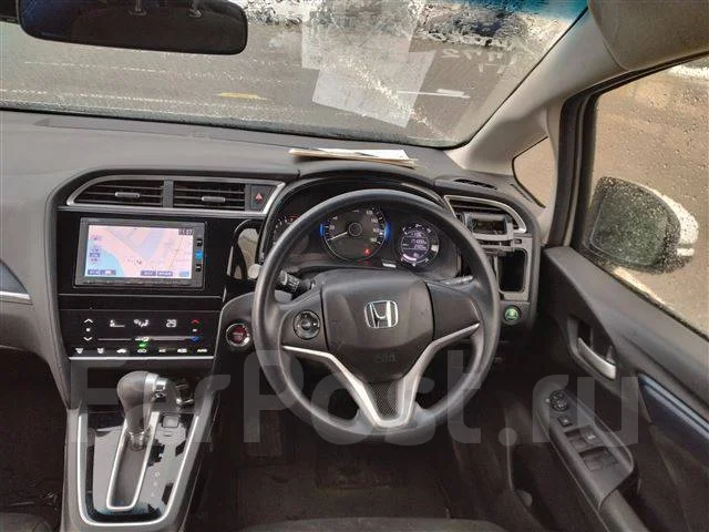 Honda Shuttle. GK8, L15B ����