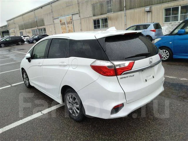 Honda Shuttle. GK8, L15B ����