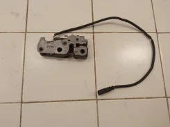 ����� ������ Volkswagen Tiguan 5N1 2007-2011� [5N0823509A] 5N0823509A ����