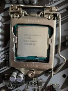 Intel Core i7-9700 ����
