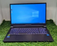 Thunderobot. 15.6", 2����, ��� 16 ��, ���� 512���, WiFi: 1, Bluetooth: 1, ����������� �� 3��. ����
