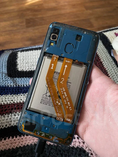 Samsung Galaxy A30. �/�, 32 ��, �����, 3G, 4G LTE, Dual-SIM, NFC ����