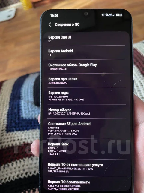 Samsung Galaxy A30. �/�, 32 ��, �����, 3G, 4G LTE, Dual-SIM, NFC ����