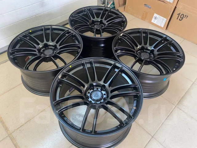 Wheelegend. 9.5x18", 5x114.3, ET35, �� 73,1���. ����