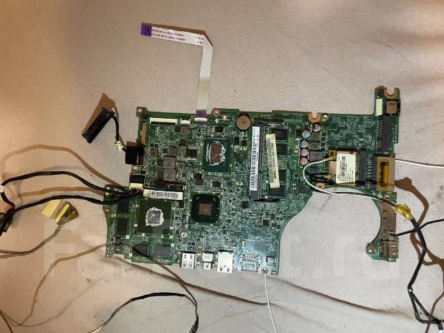 Acer Aspire V5-572G. 15.6", 1,8����, ��� 6 ��, ���� 500���, WiFi: 1, Bluetooth: 1 ����