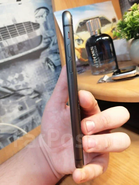 Apple iPhone 11. �/�, 128 ��, ������, 3G, 4G LTE ����