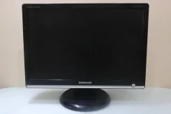 Samsung. 20", ���������� �� (LCD, LED, QLED) ����