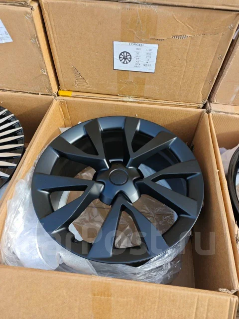 Tesla. 9.5/9.0x20", 5x120, ET38/35, �� 64,1���. ����
