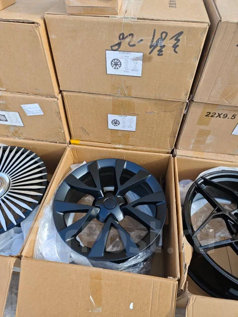 Tesla. 9.5/9.0x20", 5x120, ET38/35, �� 64,1���. ����