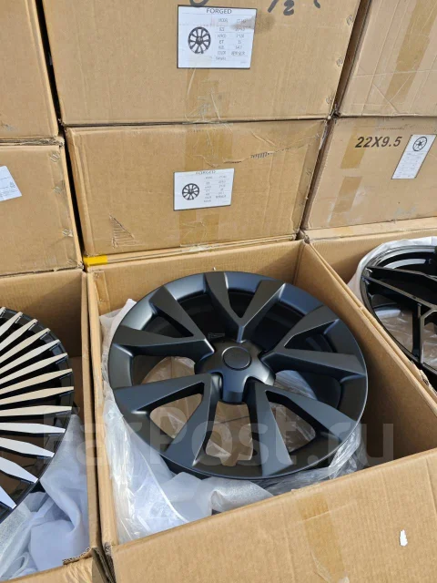 Tesla. 9.5/9.0x20", 5x120, ET38/35, �� 64,1���. ����