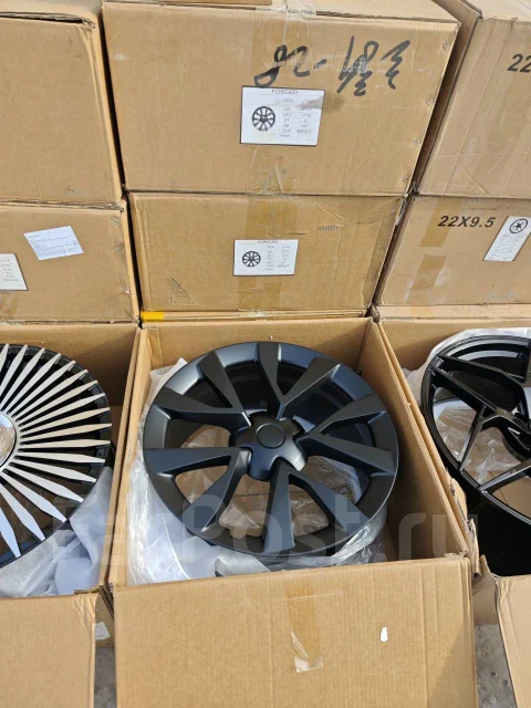 Tesla. 9.5/9.0x20", 5x120, ET38/35, �� 64,1���. ����