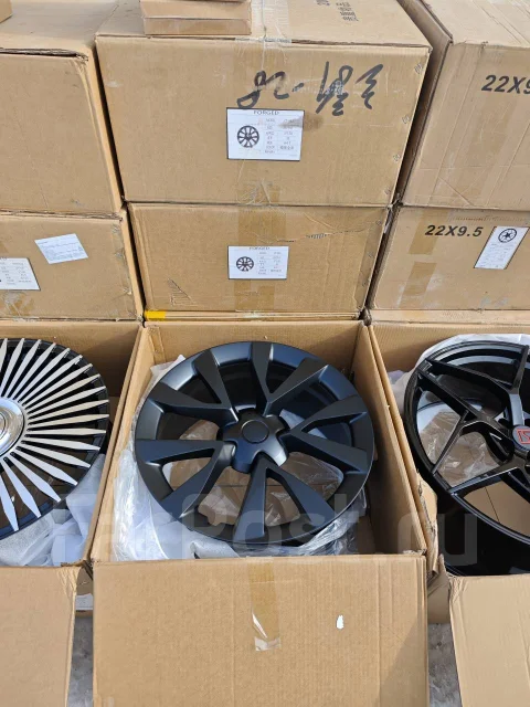 Tesla. 9.5/9.0x20", 5x120, ET38/35, �� 64,1���. ����