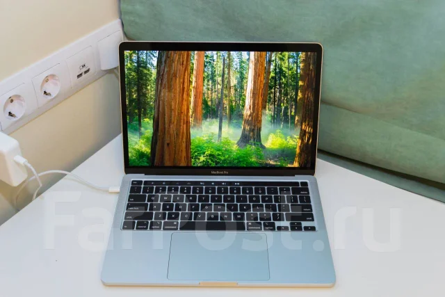 Apple MacBook Pro 13 2020. 13", 1,4����, ��� 8 ��, ���� 256���, WiFi: 1, Bluetooth: 1, ����������� �� 10��. ����