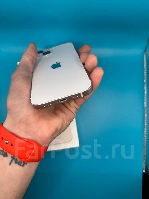 Apple iPhone 13. �/�, 128 ��, �������, 3G, 4G LTE, 5G, Dual-SIM, ����������, NFC ����