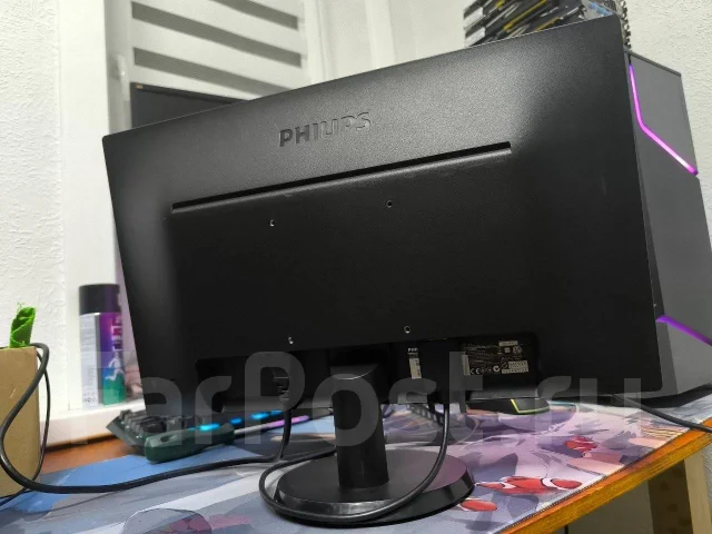 Philips. 20", ���������� �� (LCD, LED, QLED) ����