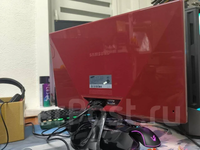 Samsung. 22", ���������� �� (LCD, LED, QLED) ����