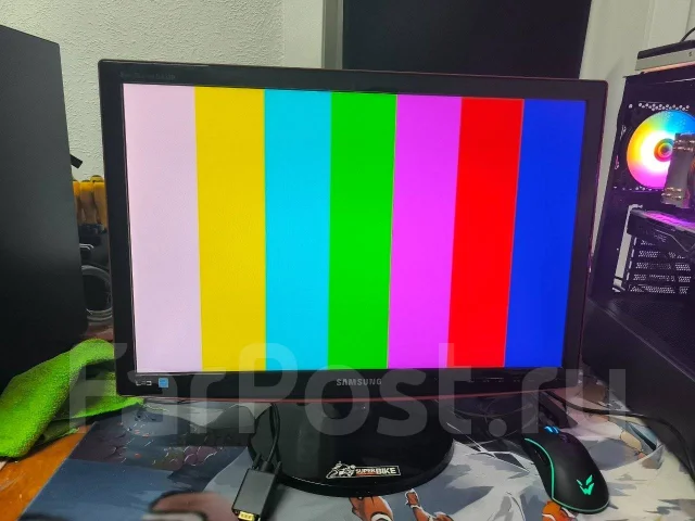 Samsung. 22", ���������� �� (LCD, LED, QLED) ����