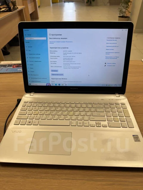 Sony VAIO. 15.6", 2����, ��� 4 ��, ���� 512���, WiFi: 1, Bluetooth: 1, ����������� �� 4��. ����