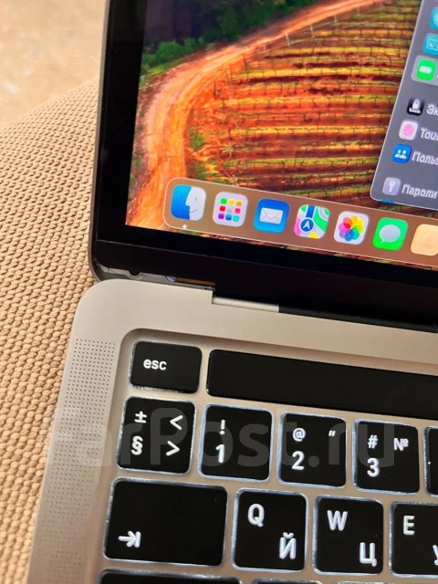 Apple MacBook Pro 13 2020. 13.3", 1,4����, ��� 8 ��, ���� 256���, WiFi: 1, Bluetooth: 1, ����������� �� 9��. ����