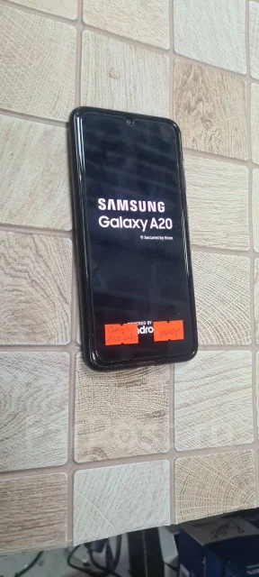 Samsung Galaxy A20. �/�, 32 ��, ������, 4G LTE, Dual-SIM, NFC ����