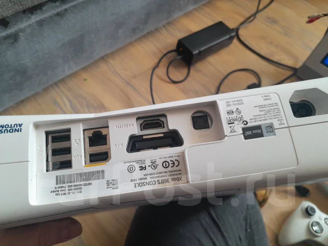Microsoft Xbox 360 Slim ����