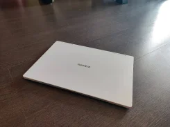 Xiaomi Mi Notebook Air 13.3. 13.3", 2,3����, ��� 8 ��, ���� 512���, WiFi: 1, Bluetooth: 1 ����