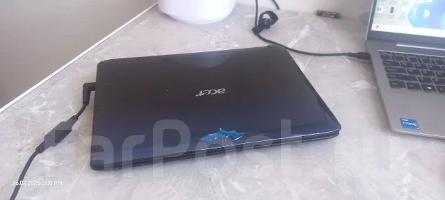 Acer Aspire One. 10.1", 1,7����, ��� 2048 ��, ���� 297���, WiFi: 1, ����������� �� 1��. ����
