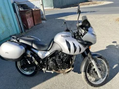 Triumph Sprint ST 955i