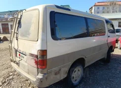Toyota Hiace. �������, ������, 2.4 (2 446��.�.), ������, 180 000����. �� ����