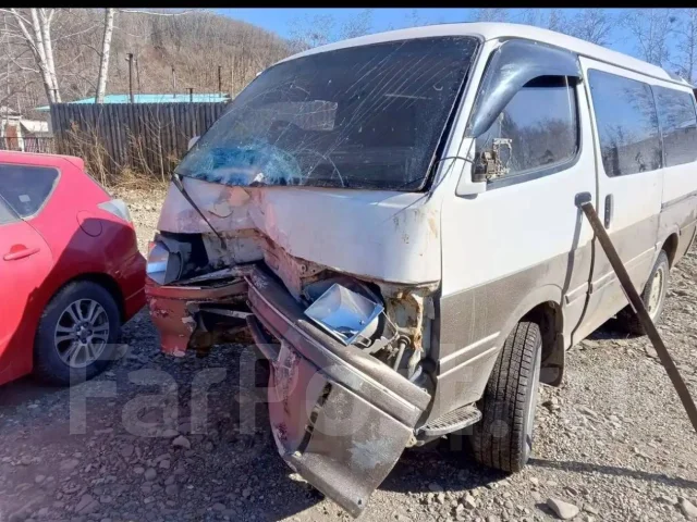 Toyota Hiace. �������, ������, 2.4 (2 446��.�.), ������, 180 000����. �� ����
