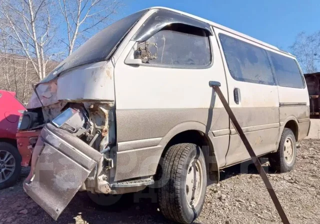Toyota Hiace. �������, ������, 2.4 (2 446��.�.), ������, 180 000����. �� ����