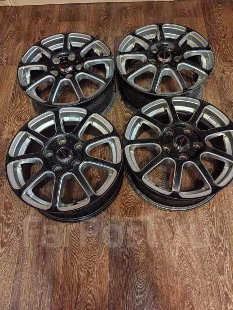 4 Racing. x15", 5x114.3 ����