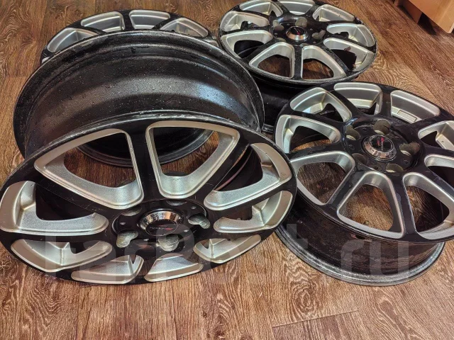 4 Racing. x15", 5x114.3 ����
