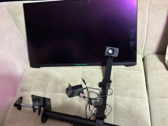 Titan Army. 27" ����