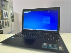 Asus X553M. 15.6", 2,1����, ��� 4 ��, ���� 240���, WiFi: 1, Bluetooth: 1, ����������� �� 5��. ����