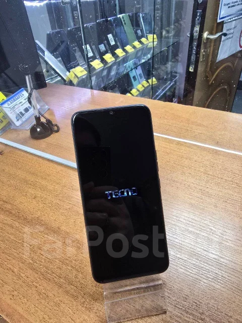 Tecno Spark 8C. �/�, 64 ��, ������, 4G LTE, Dual-SIM, NFC ����