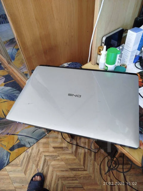 DNS. 16", 2,6����, ��� 4 ��, ���� 512���, WiFi: 1, Bluetooth: 1, ����������� �� 2��. ����