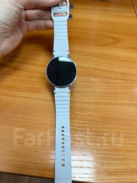 Samsung Galaxy Watch7. NFC ����