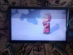 Samsung UE32D4000. ������ ����