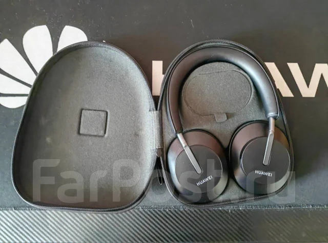 Huawei FreeBuds Studio ����
