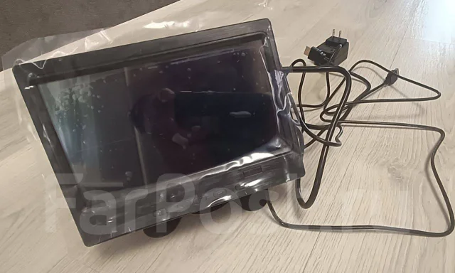 ����������� �������. 10", ���������� �� (LCD, LED, QLED) ����