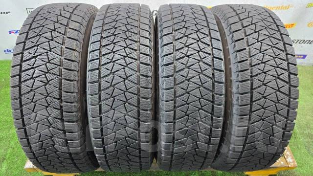 Bridgestone Blizzak DM-V2, 215/70 R16, 16