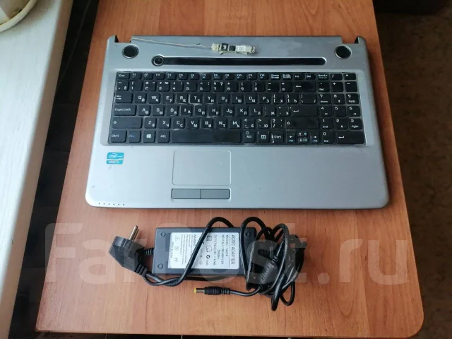 DNS. 2,4����, ��� 8 ��, ���� 500���, WiFi: 1, Bluetooth: 1, ����������� �� 6��. ����